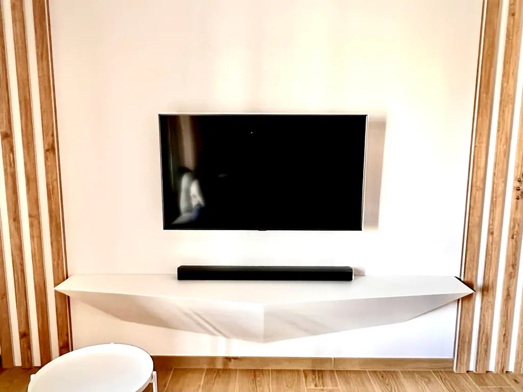 DIAMANTE mensola TV